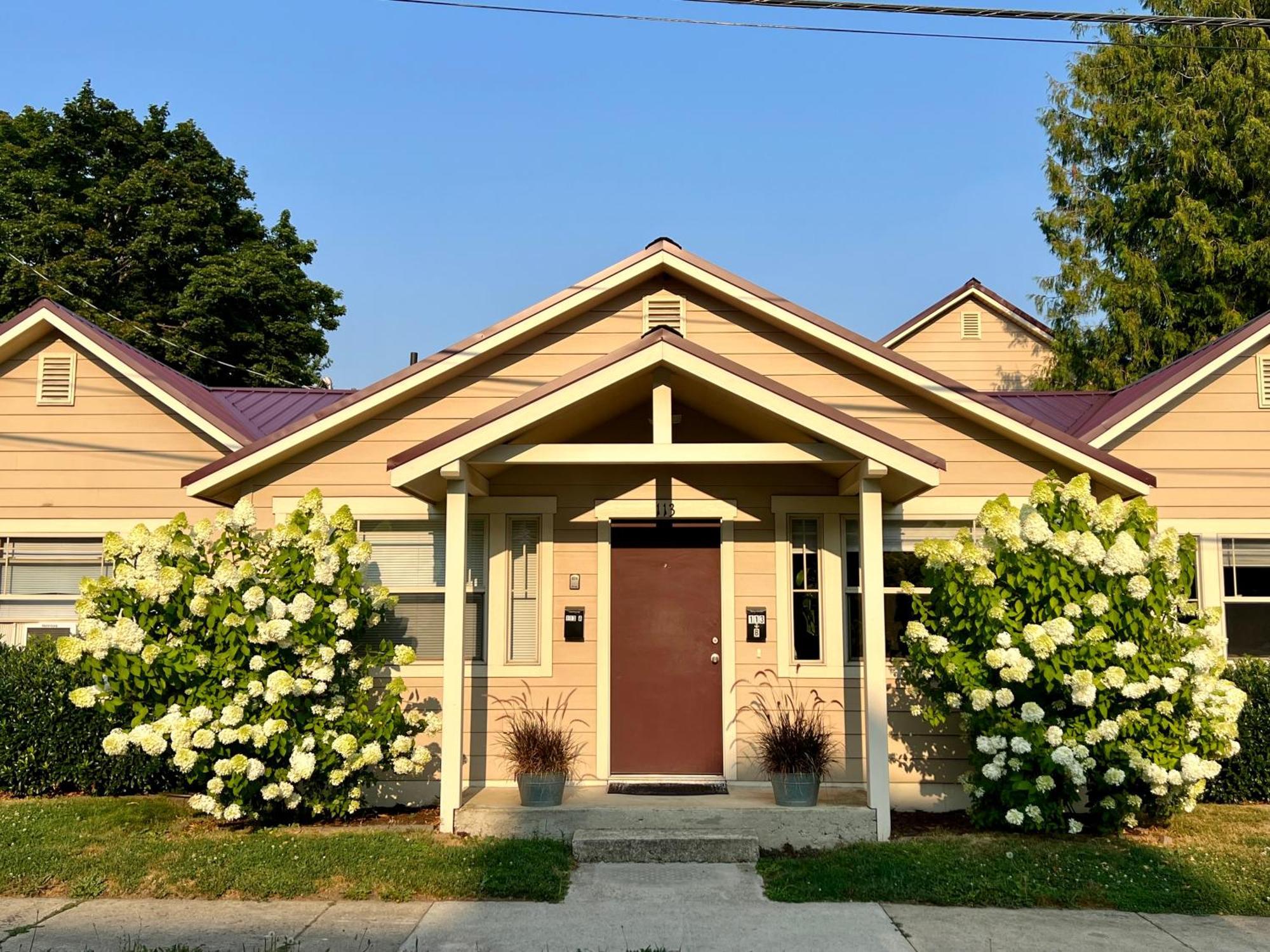 Great Downtown Sandpoint Location! Екстериор снимка